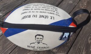 Trousse de toilette René Crabos – Génie du Rugby – Image 2