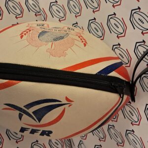 Trousse de toilette ballon Centenaire recyclée