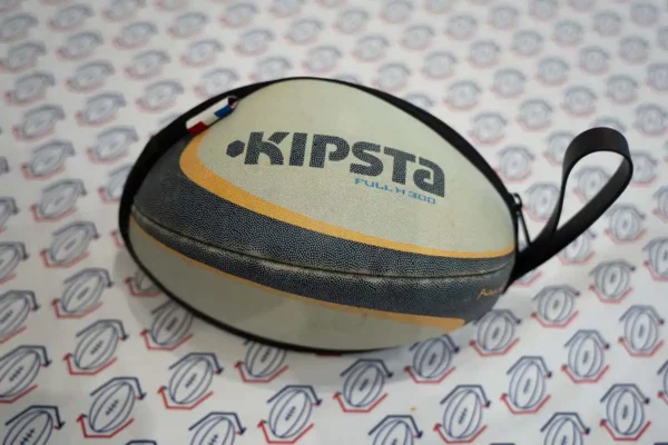 Trousse de toilette Kipsta ballon rugby recyclé