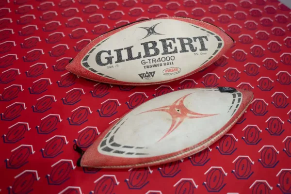 Trousse écolier ballon recyclé Gilbert rouge