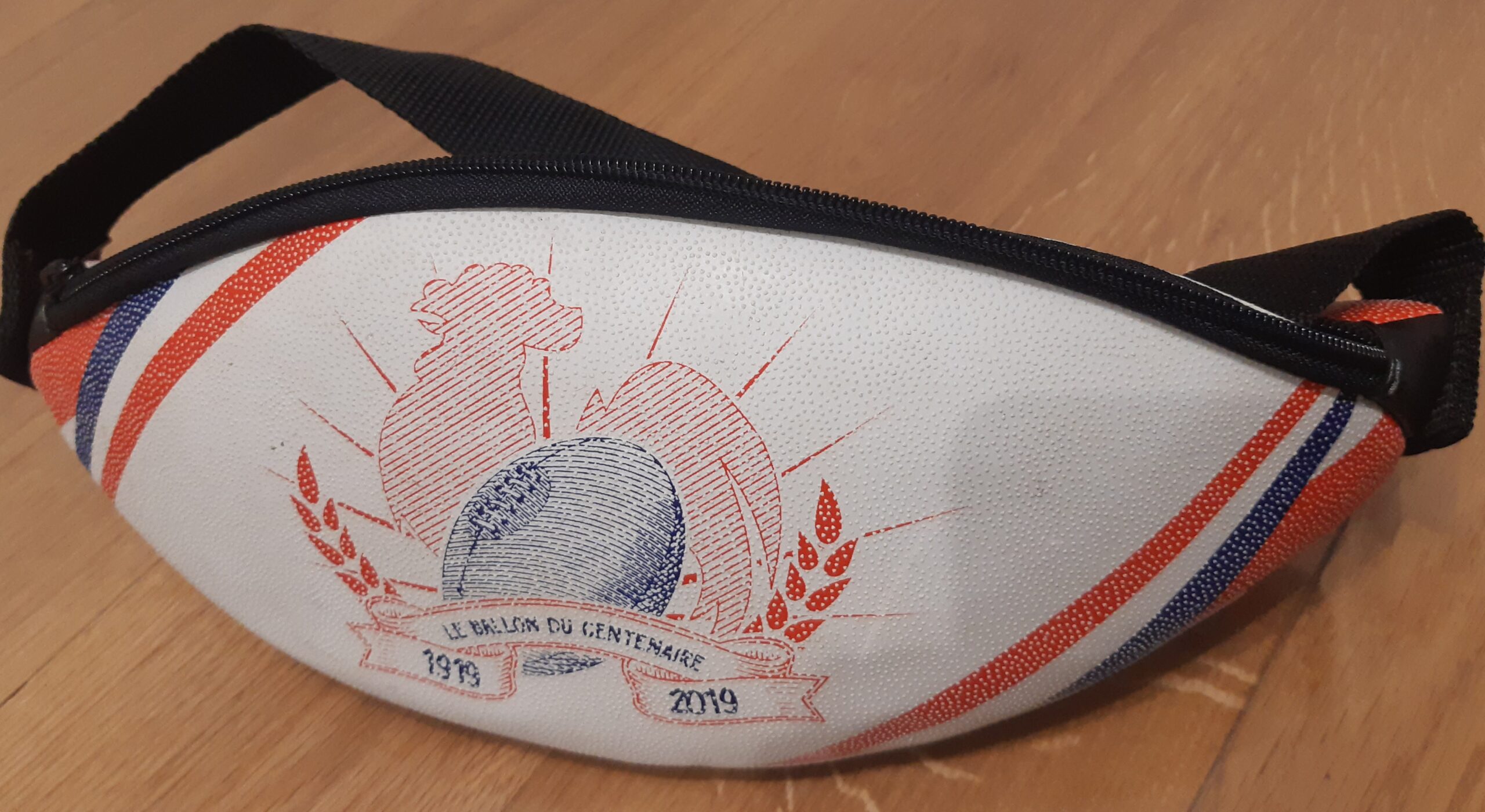 Sac Banane Centenaire Gilbert FFR recyclé – 100 ans de rugby Sac Banane Centenaire Gilbert FFR recyclé – 100 ans de rugby – Image 2