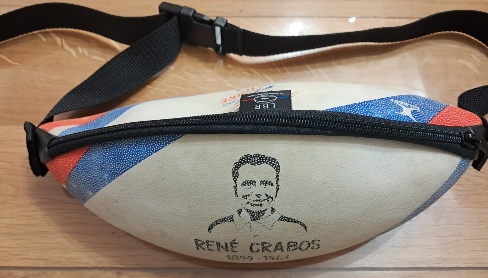 Sac Banane Crabos Gilbert FFR recyclé – Jeunesse et tradition Sac Banane Crabos Gilbert FFR recyclé – Jeunesse et tradition – Image 2